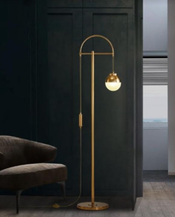Pleya Gold Curvy Floor Lamp | Contemporary Design